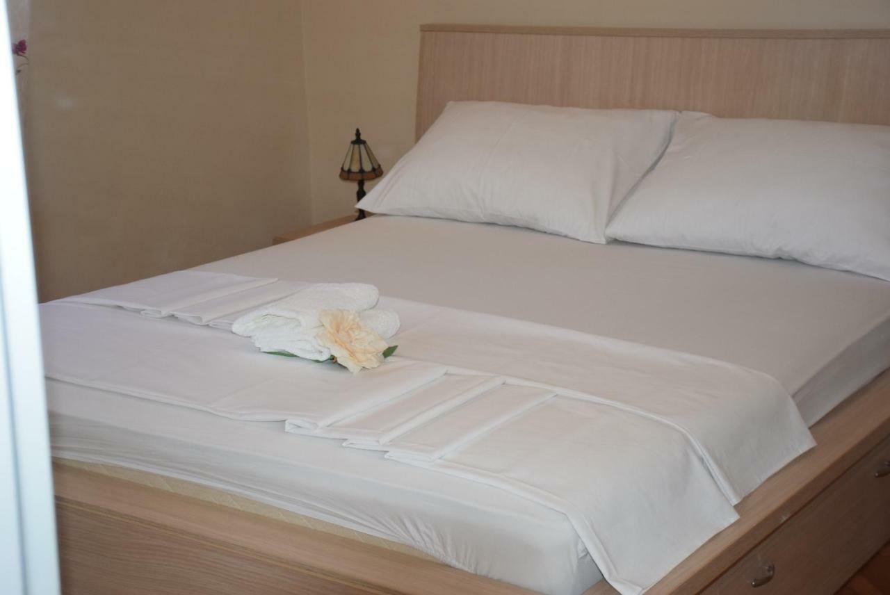Apartments Zelic Водице Екстериор снимка