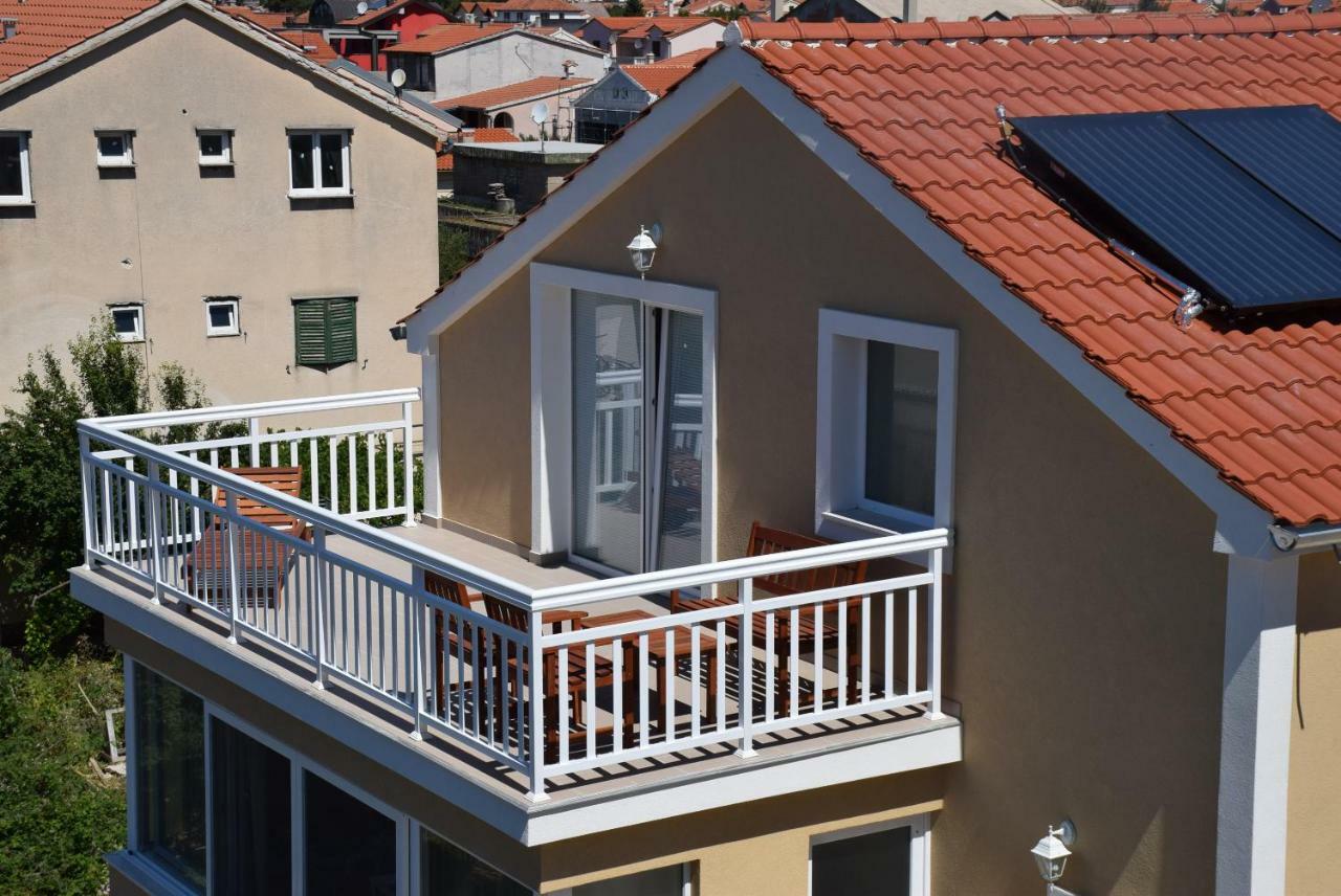 Apartments Zelic Водице Екстериор снимка