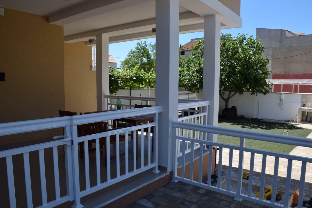 Apartments Zelic Водице Екстериор снимка